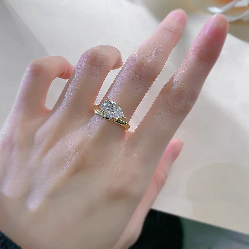 S925 silver moissanite ring teardrop-shaped style light luxury, suitable for dresses, banquets, weddings, gifts