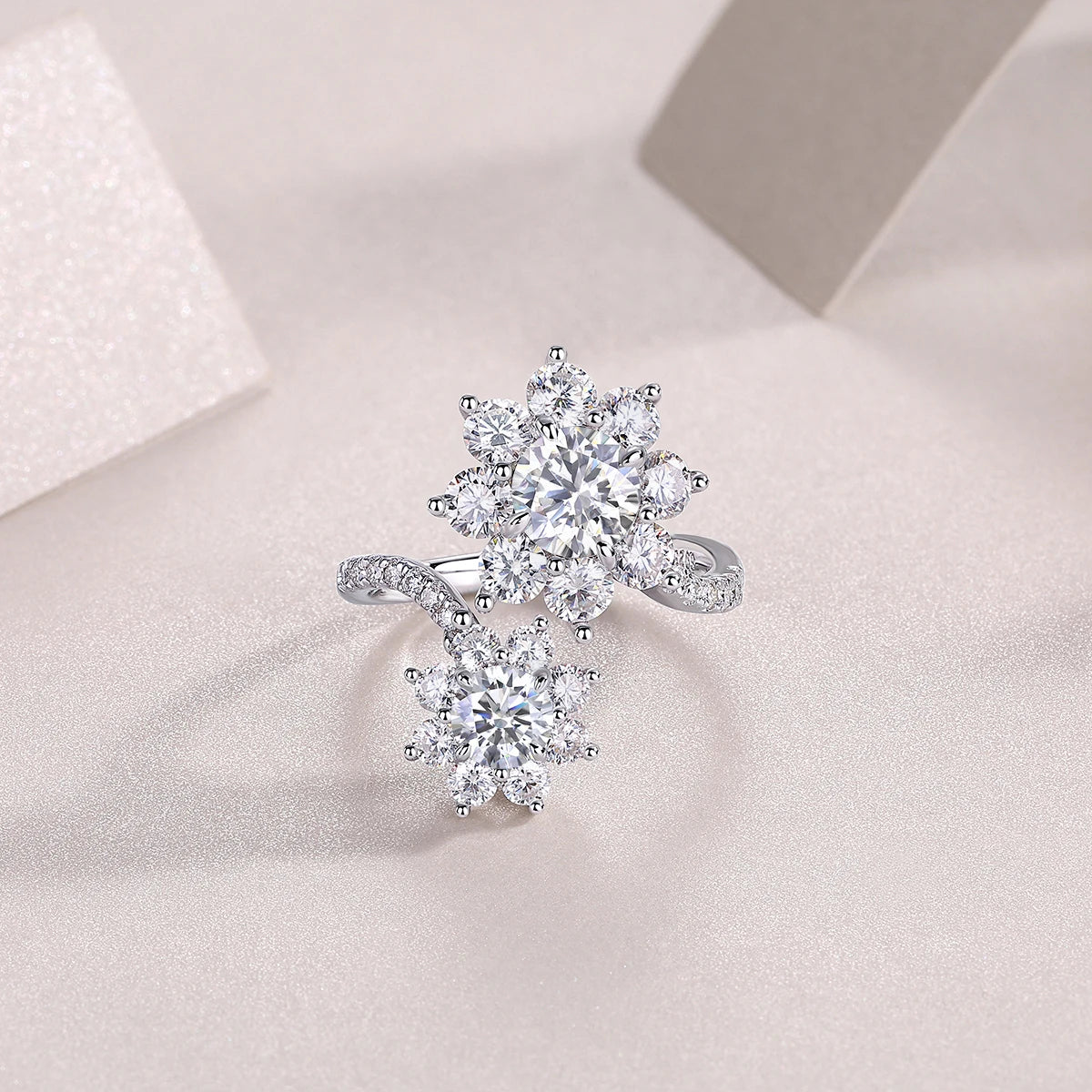 JIUZUAN Moissanite Ring, S925 Silver & 18K Gold Plating, Elegant Sparkling Design, Perfect Christmas Gift, Luxury Jewelry